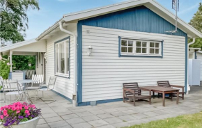 Stunning Home In Skummeslövsstrand With Kitchen in Skummeslövsstrand